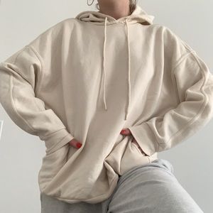 oversized cream sweatshirt